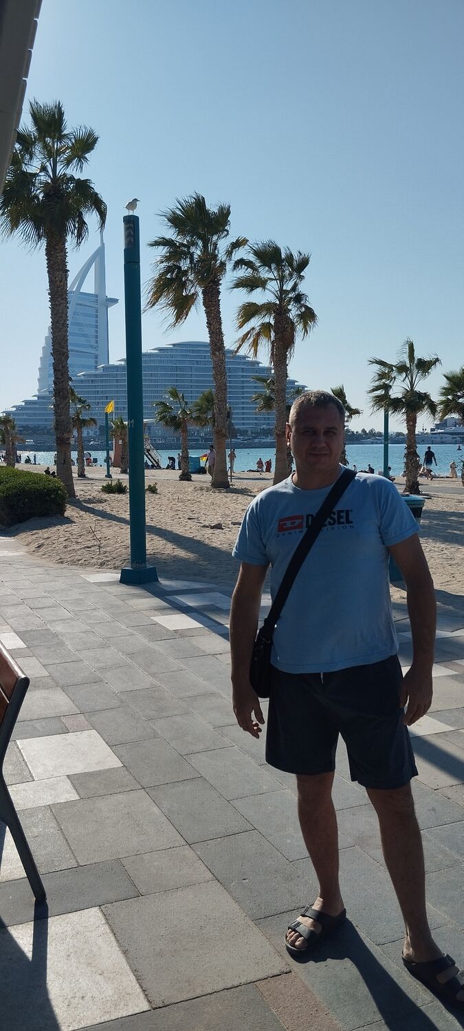 51205142  Alexey, 50 ,    