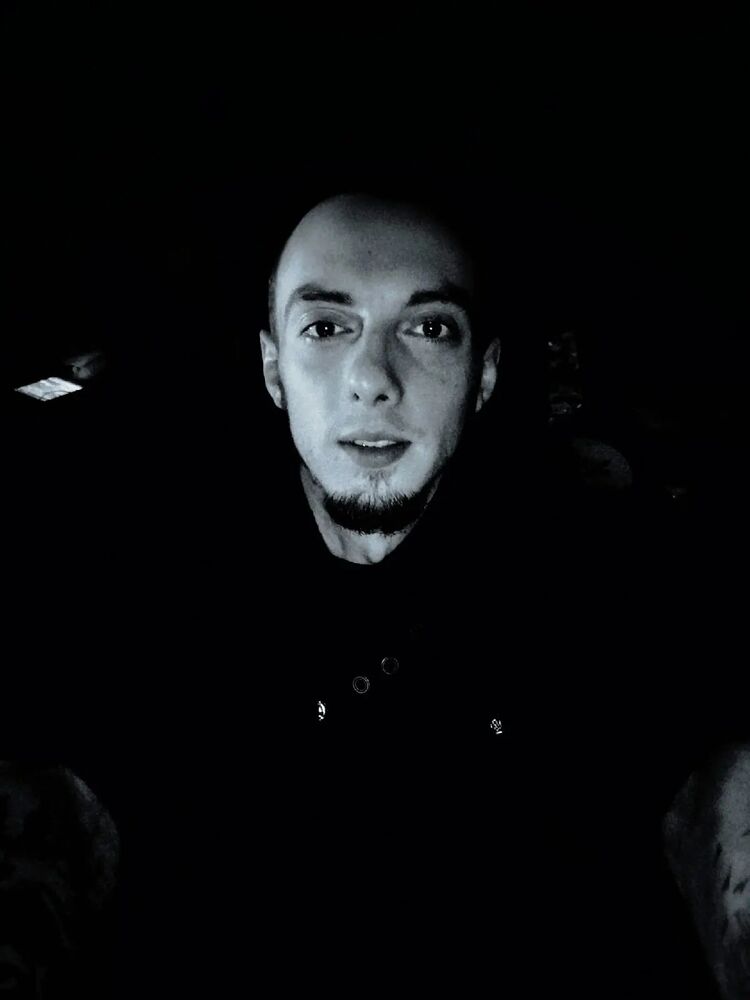  27438872  Vitaly, 30 ,    