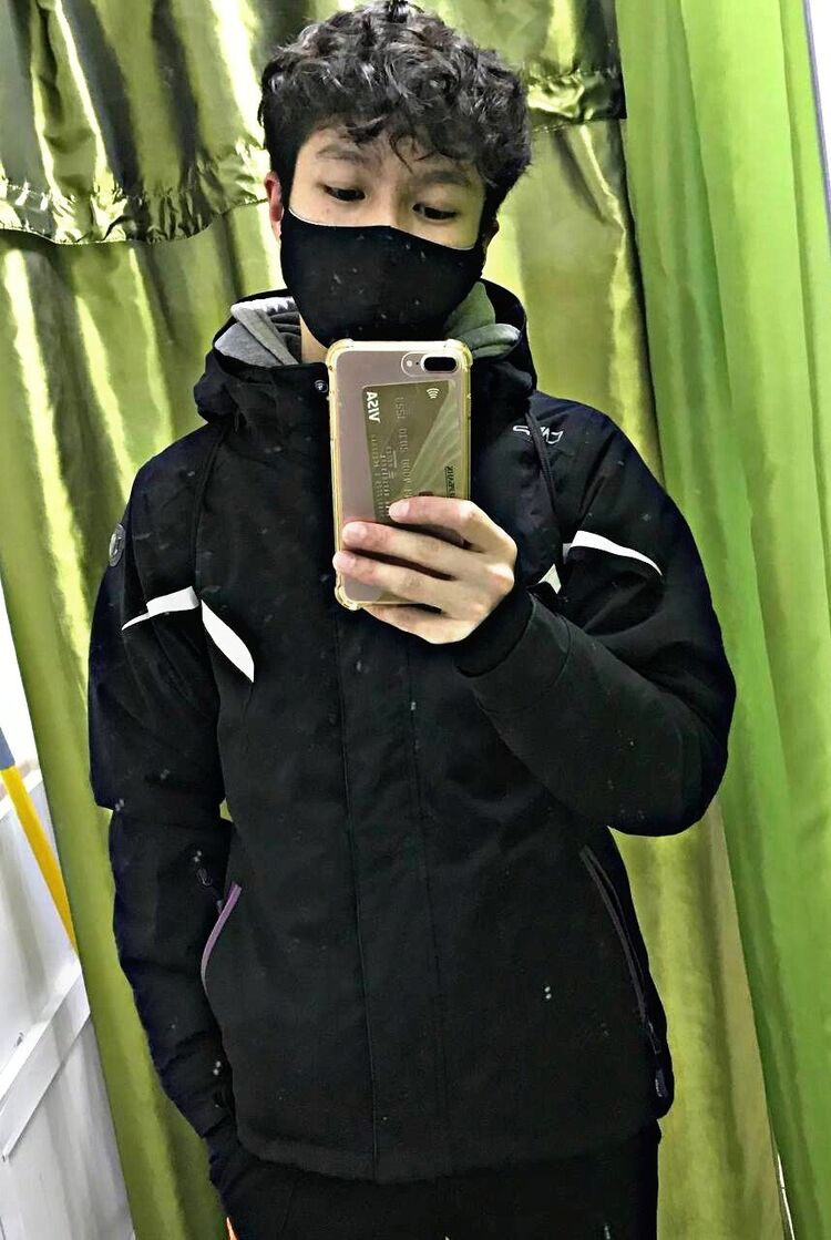  ,   Emirxxan, 23 ,   ,   , c 