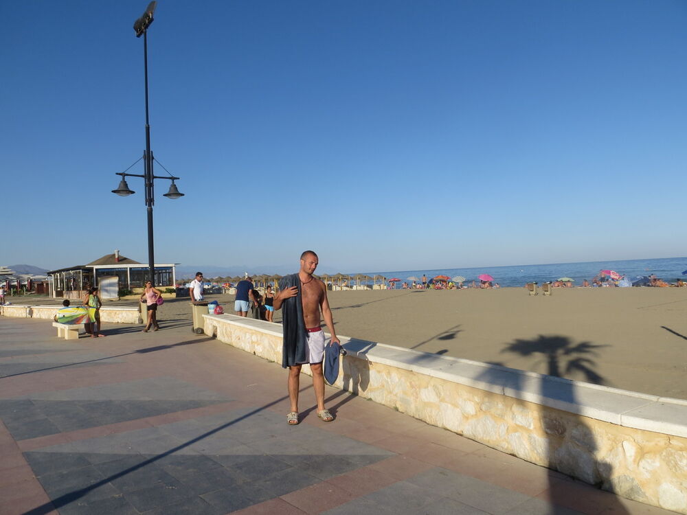  4556182  Muka1987, 38 ,    