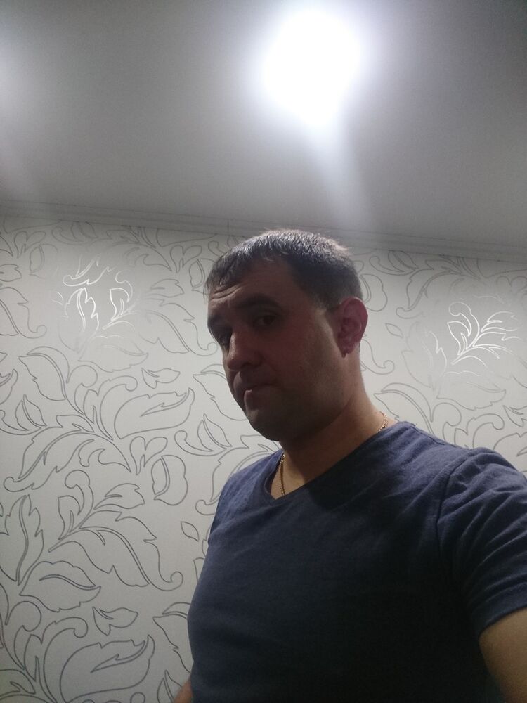  ,   Denis, 39 ,   ,   , c 
