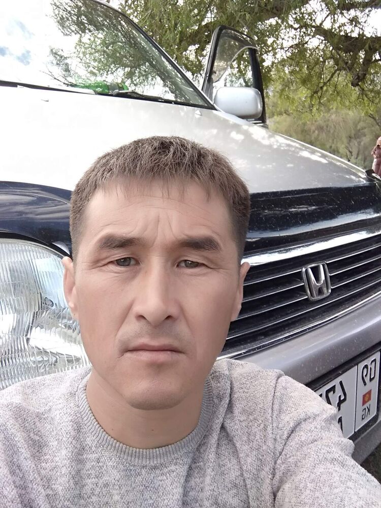  53226172  Uson, 39 ,    