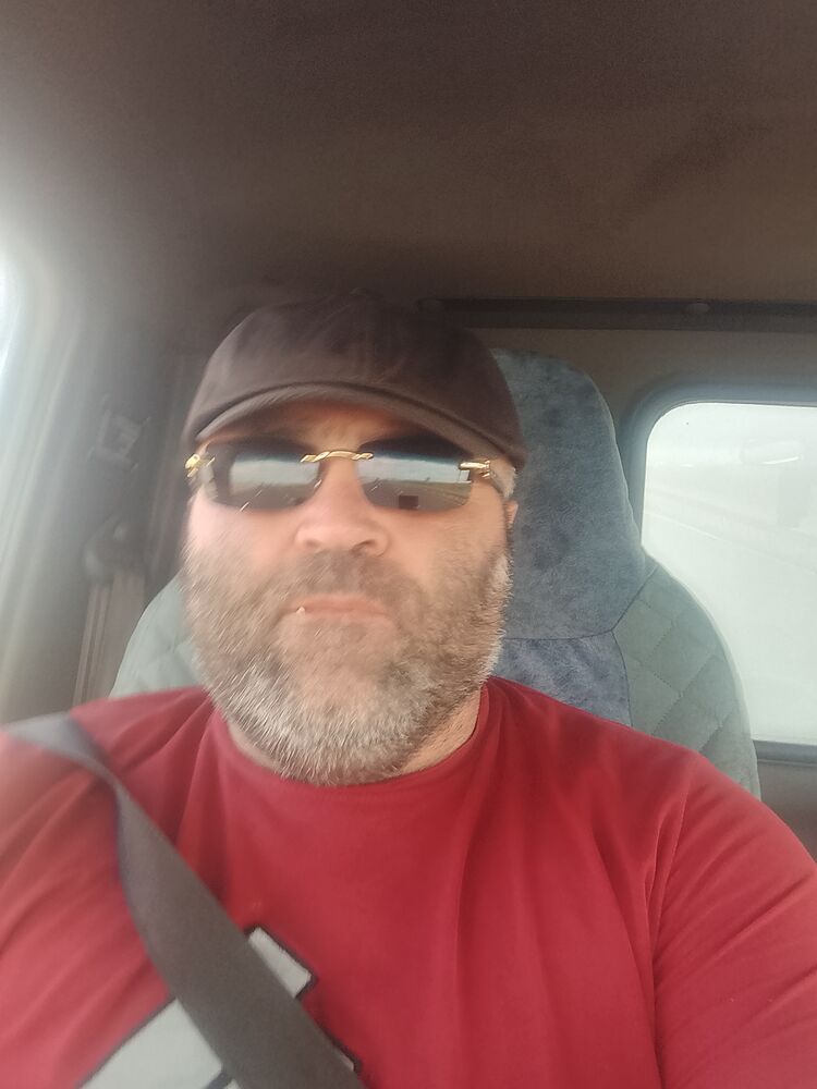  43909882  Jon, 43 ,    