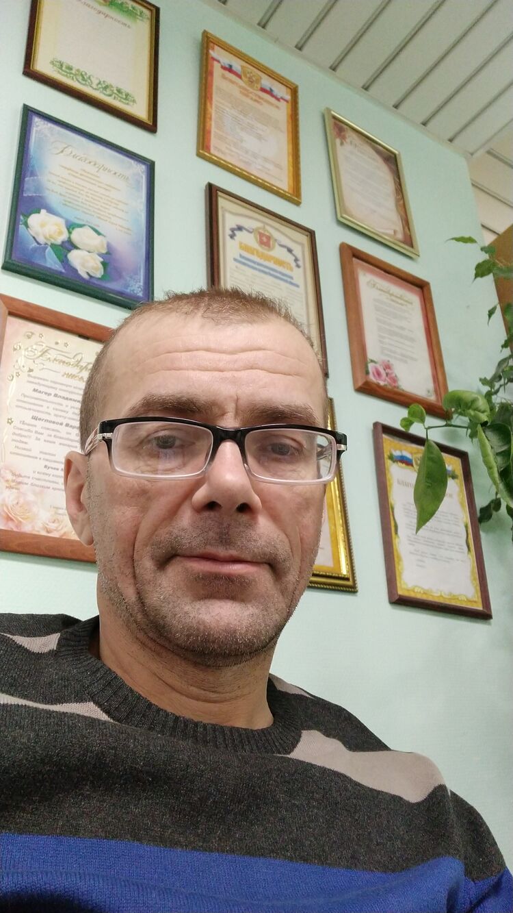  43727442  , 51 ,    