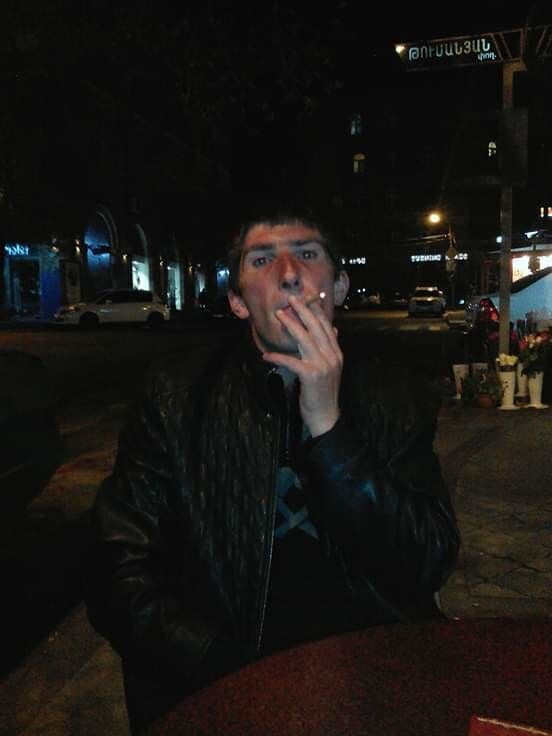  18629952  Karen, 33 ,    