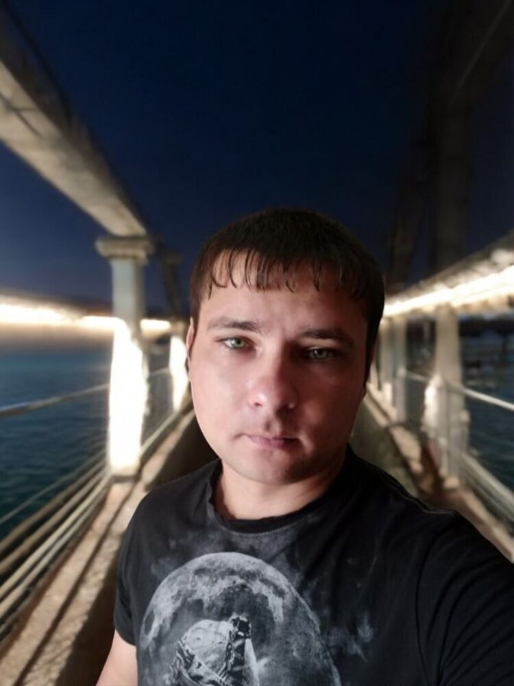  46583962  , 32 ,    