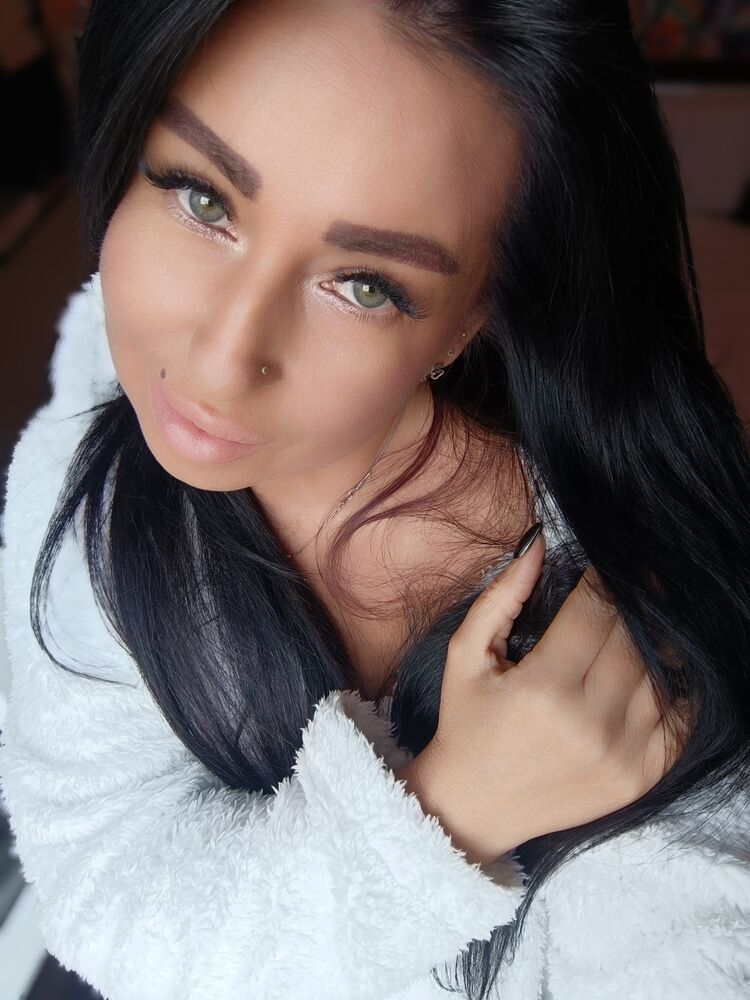  54777152  Sultana, 39 ,    