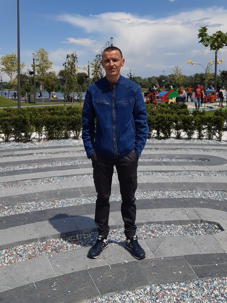  ,   Yan, 42 ,   ,   , c 