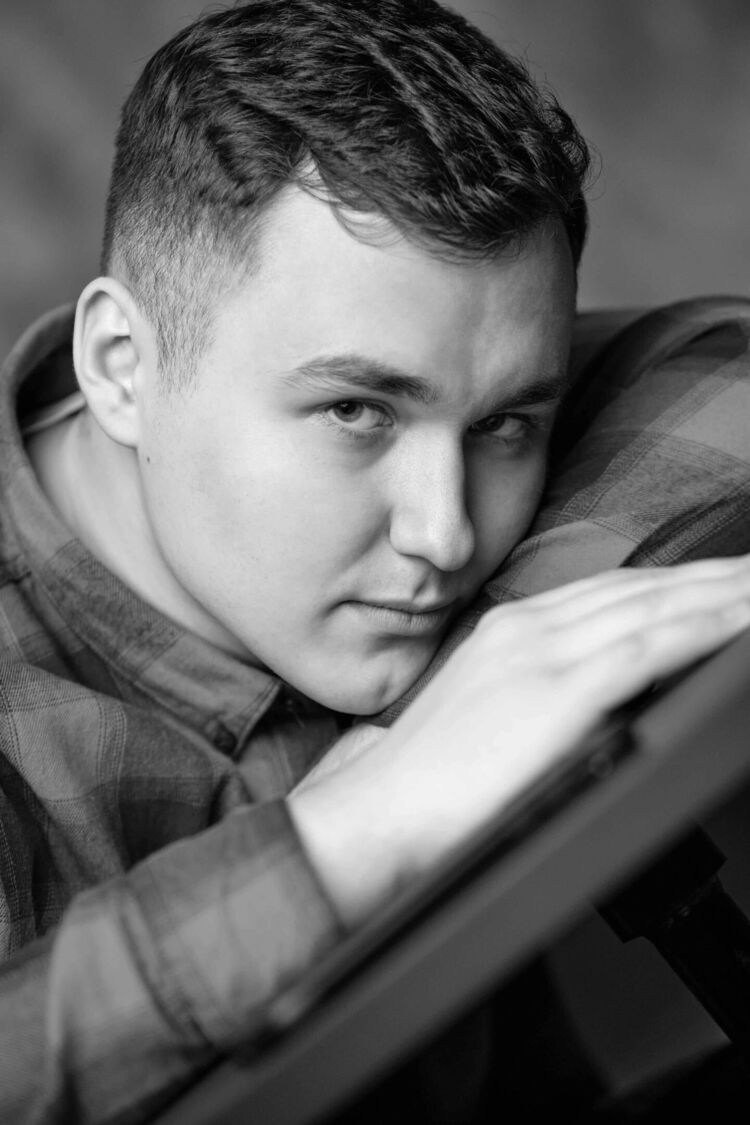  31293142  , 25 ,    -