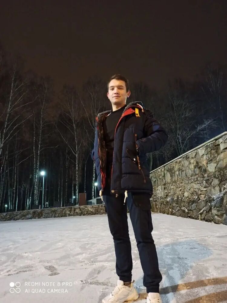  52744902  Sergey, 27 ,    