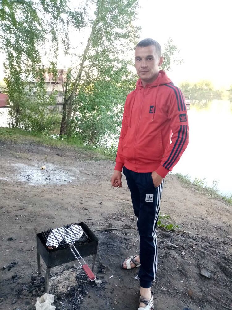  ,   Marsel, 33 ,   ,   