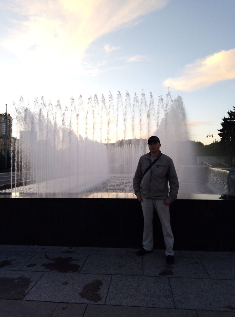  17022732  Alex, 53 ,     