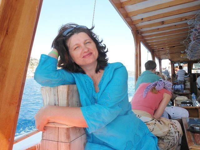  ,   Larisa, 61 ,   ,   , c 