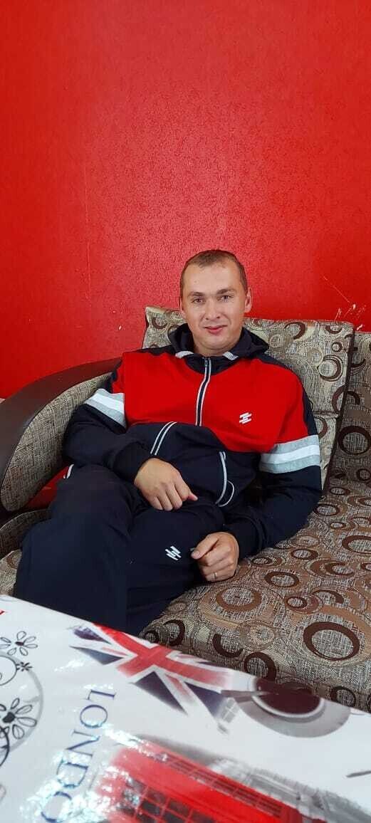  20488042  , 40 ,    -