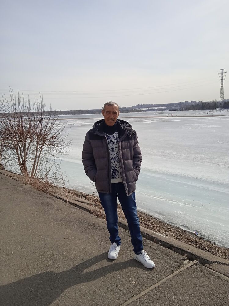  28908822  Alexander, 63 ,    