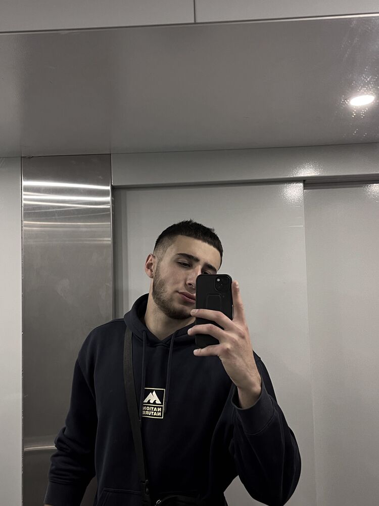  47622432  , 21 ,    