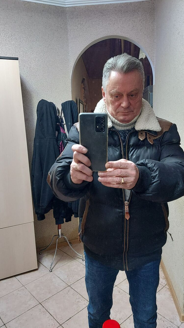  ,   Evgeny, 59 ,   ,   , c 