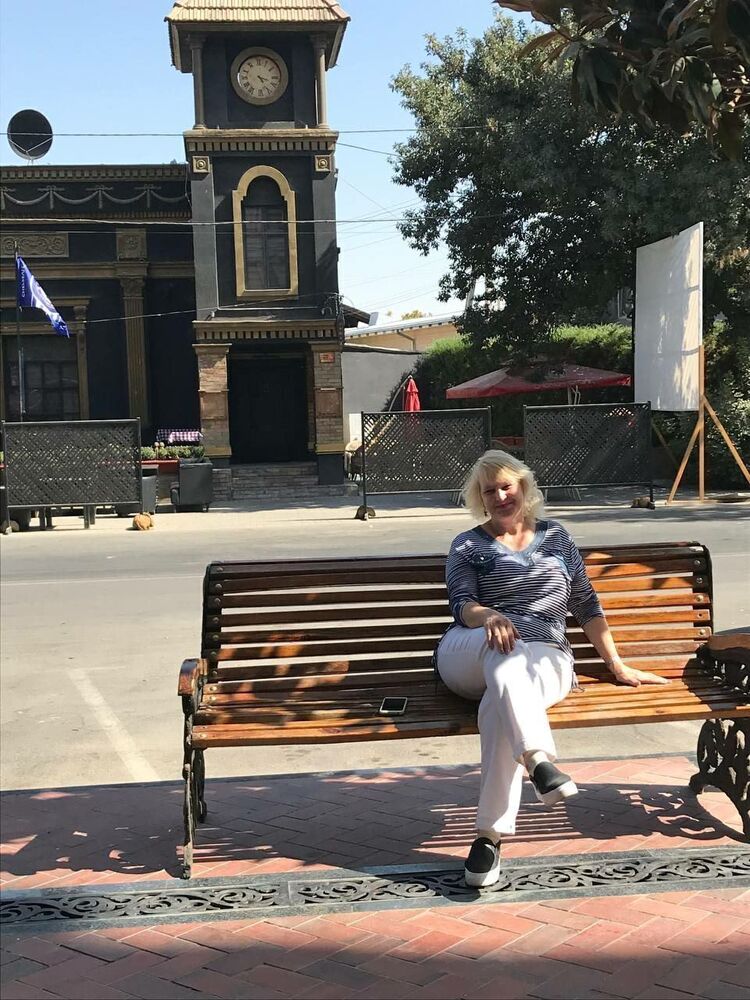  24190952  , 51 ,    