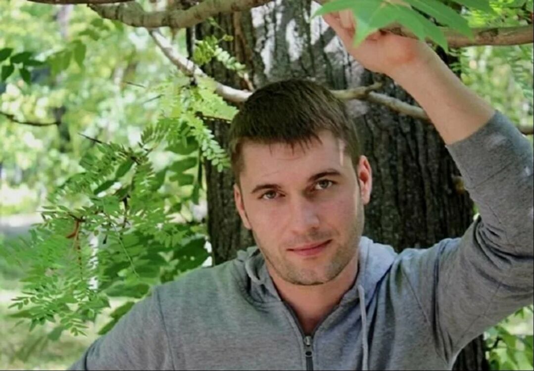  51978722  Demon, 38 ,    