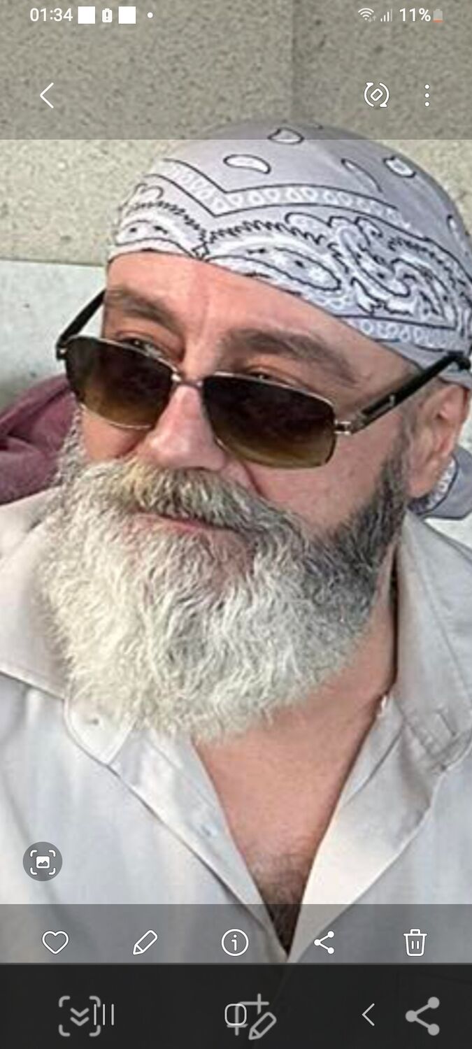  52651012  Kakha, 55 ,    