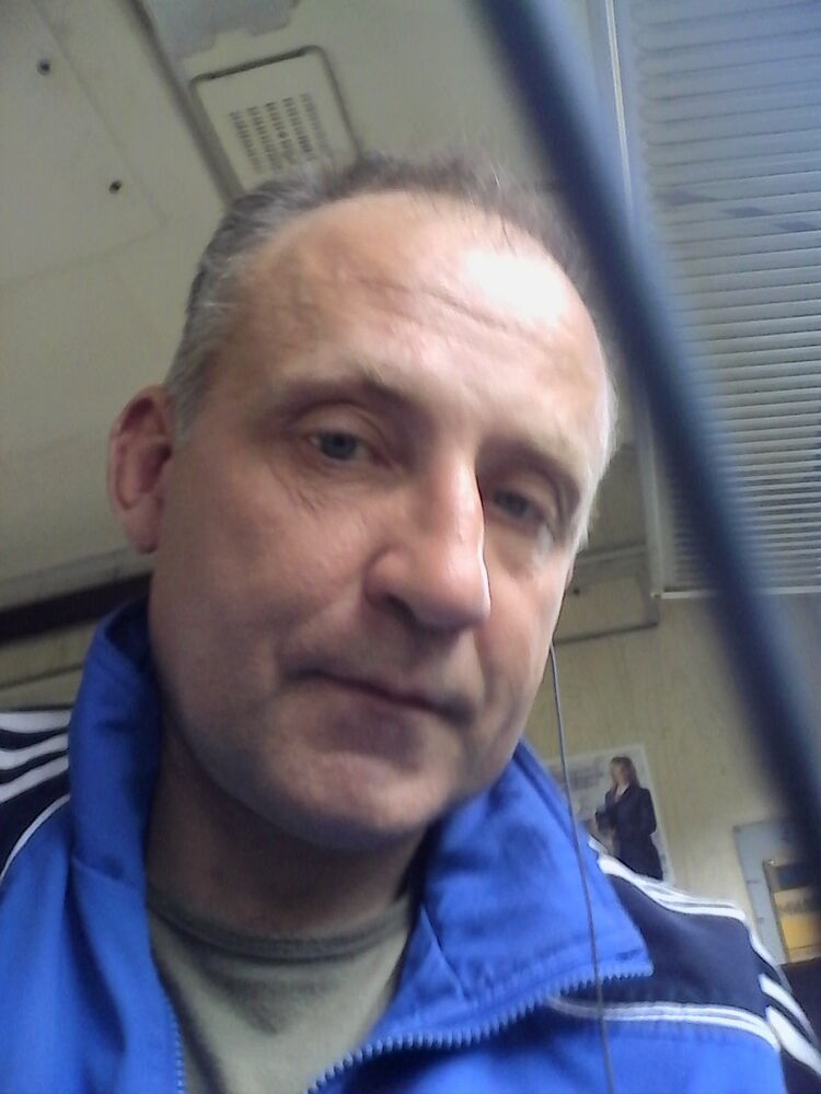  9311322  MAIKL, 54 ,    