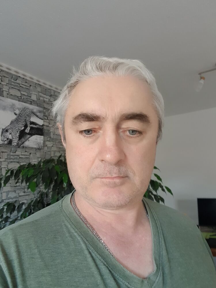  50404682  Eduard, 48 ,    Eching