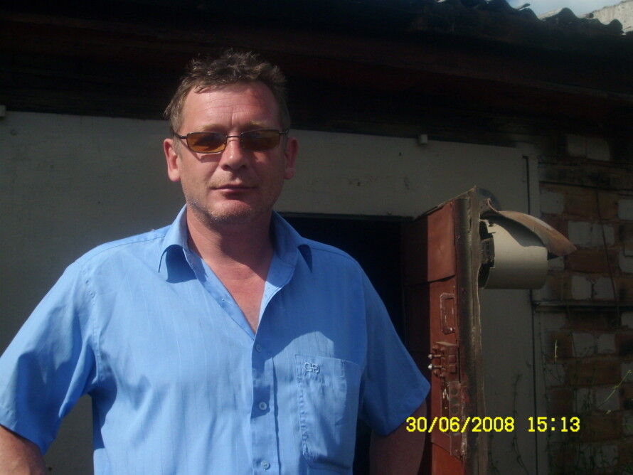  8280572  Andr1961, 63 ,    