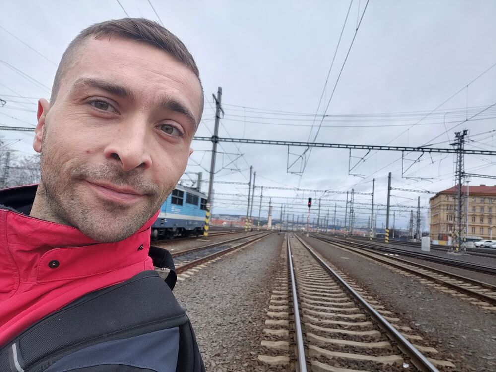  43183582  , 34 ,    Praha