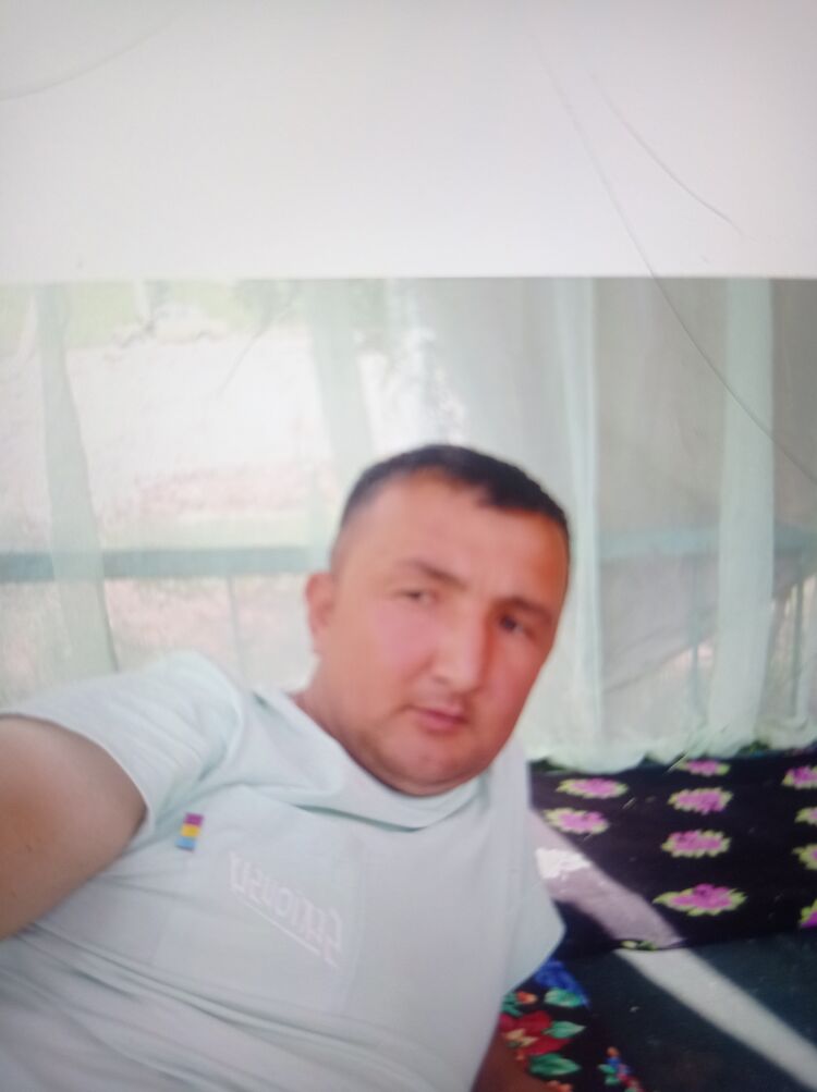  44366882  Zarik, 40 ,    