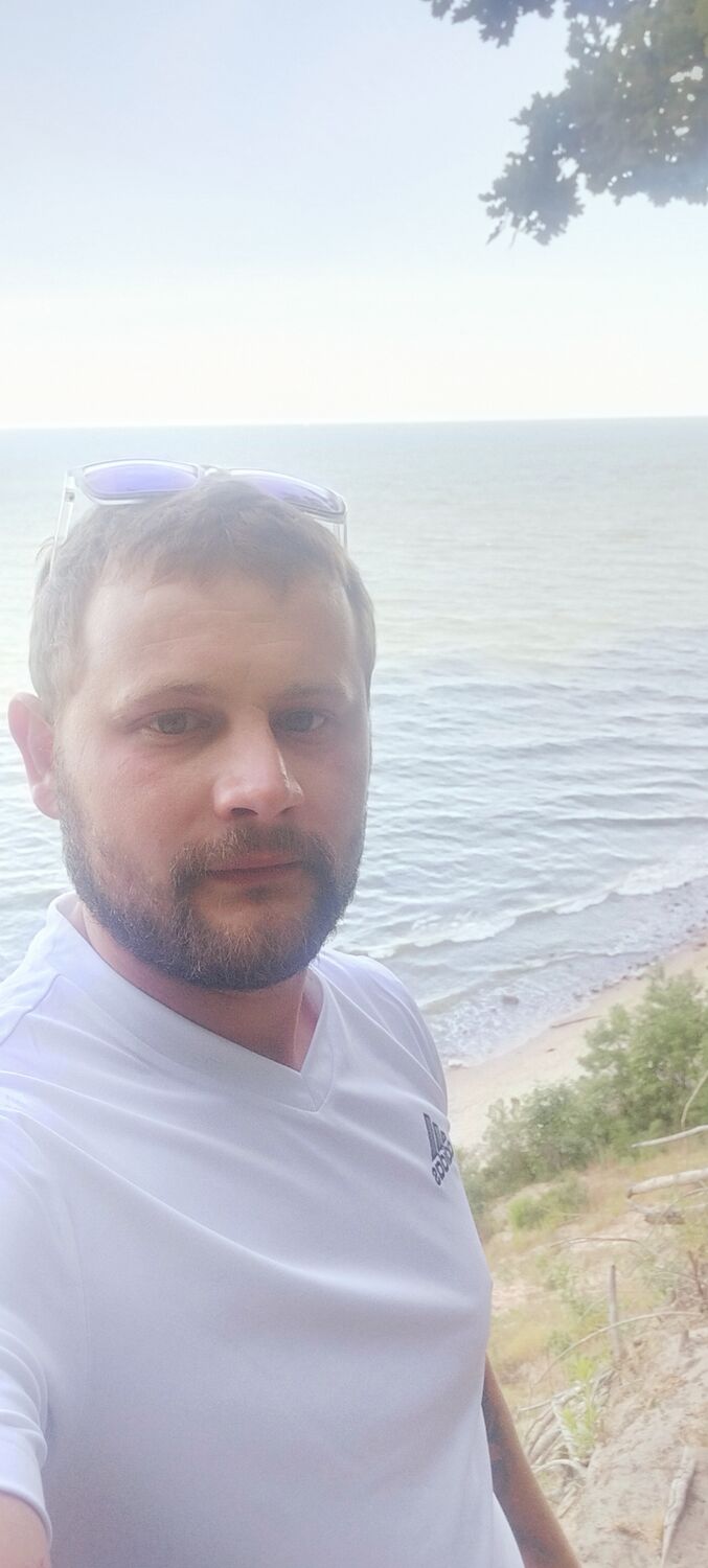  ,   Ivan, 32 ,   ,   