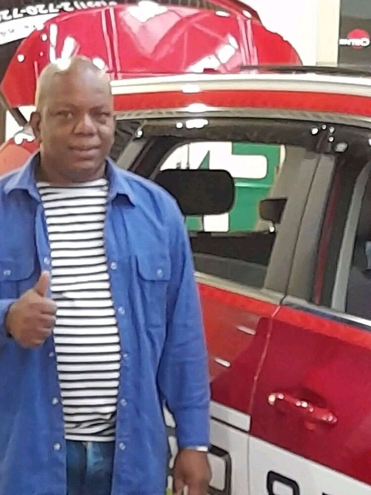 ���� 55003872 ������� Moice, 52 ����, ���� ���������� � Havana