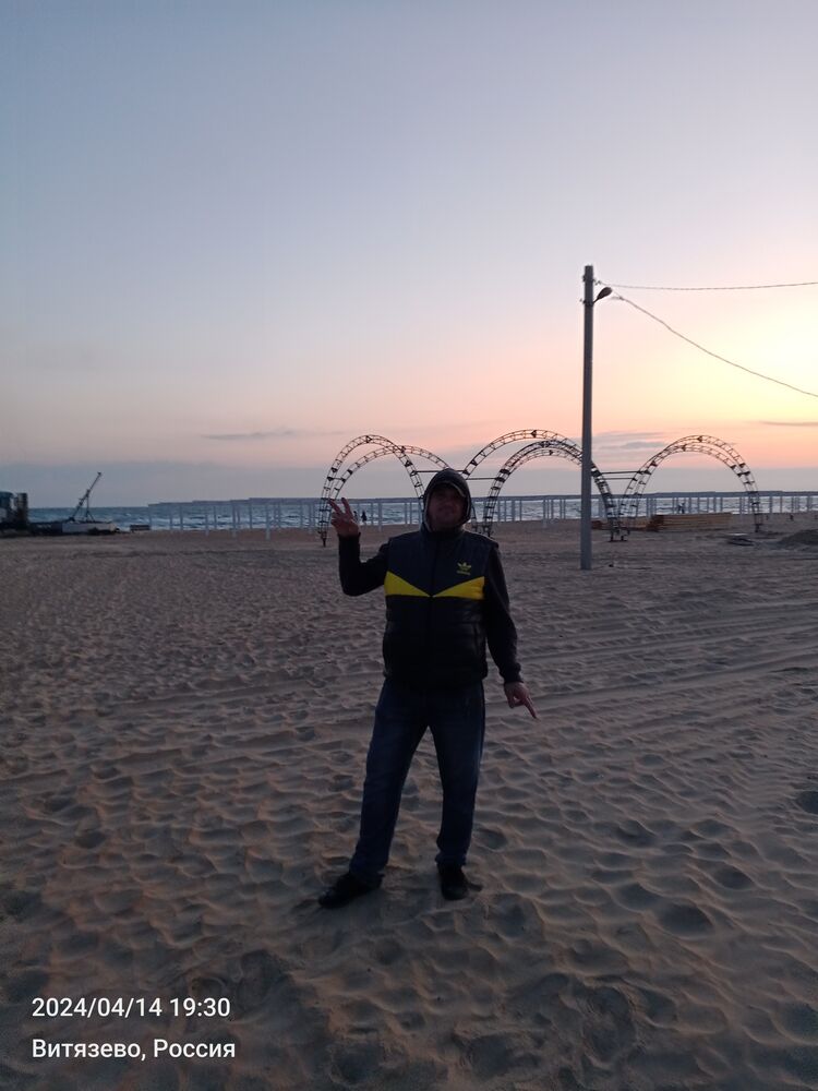  43831702  Grigoriy, 46 ,    