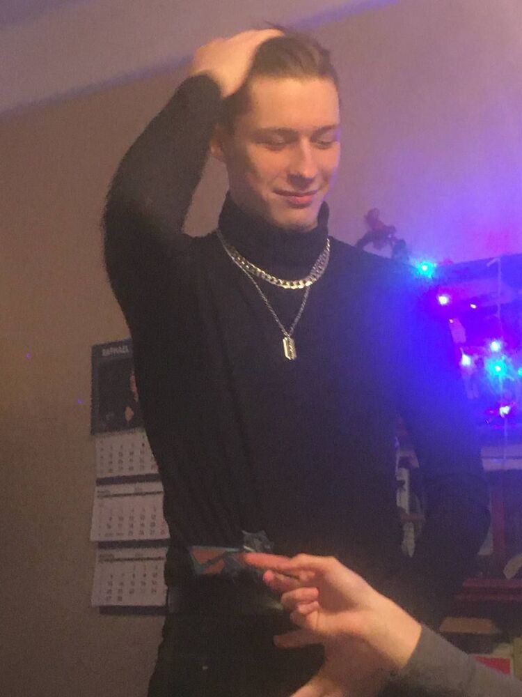  -,   , 19 ,   
