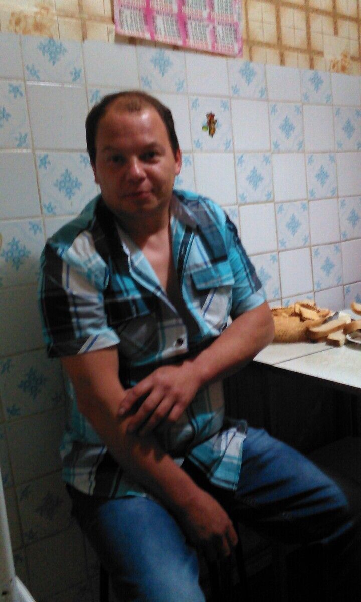  20048472  Dima, 51 ,     