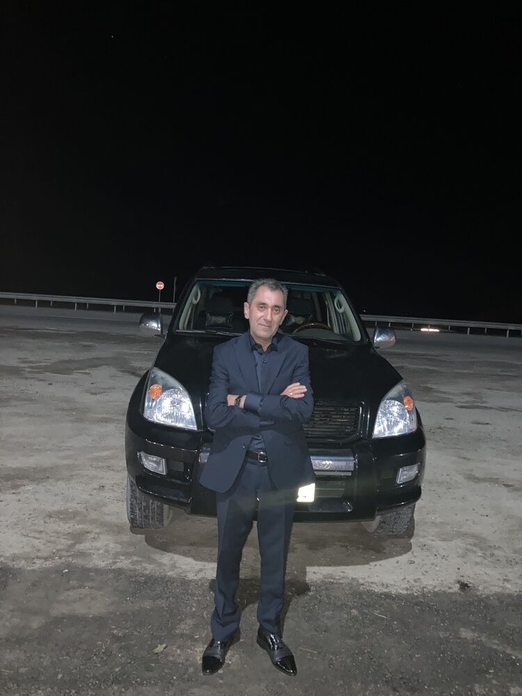 38076362  Elcin, 50 ,    