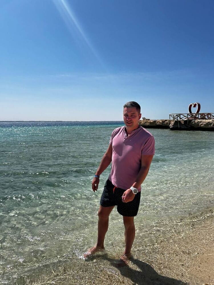  54106822  Ronekss, 35 ,    