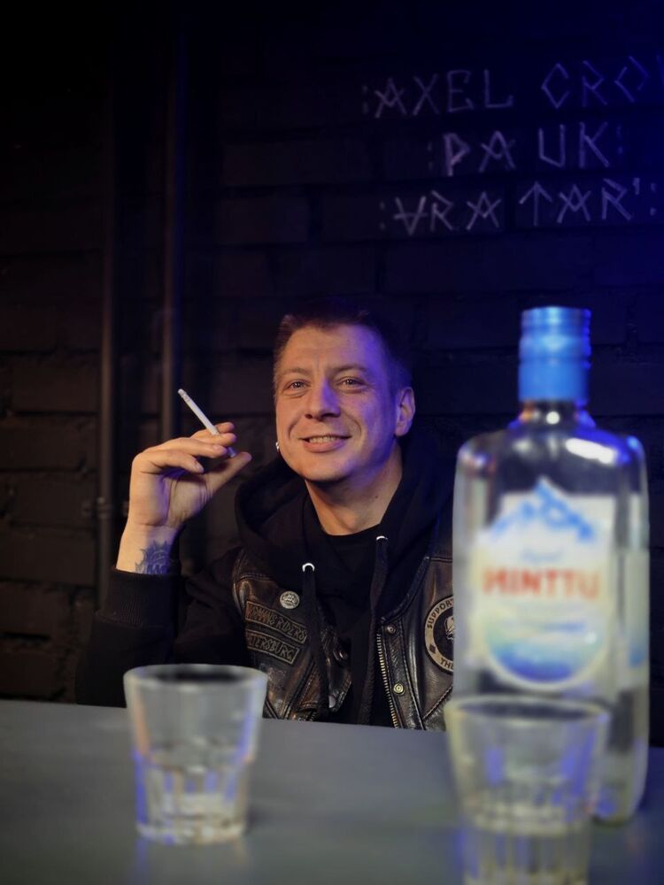  Soho,   , 33 ,   ,   