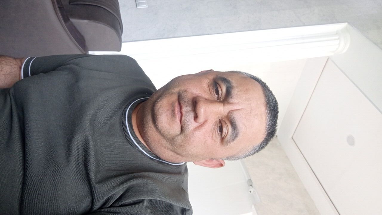  51688972  , 44 ,    