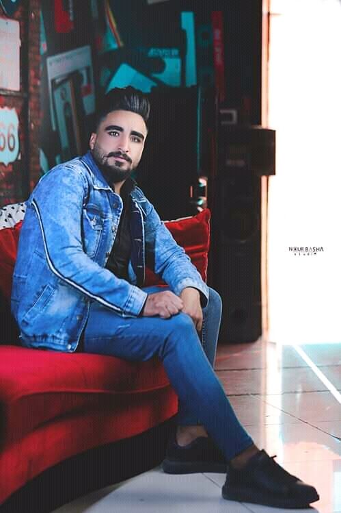  34770142  Jahed, 27 ,    Algiers