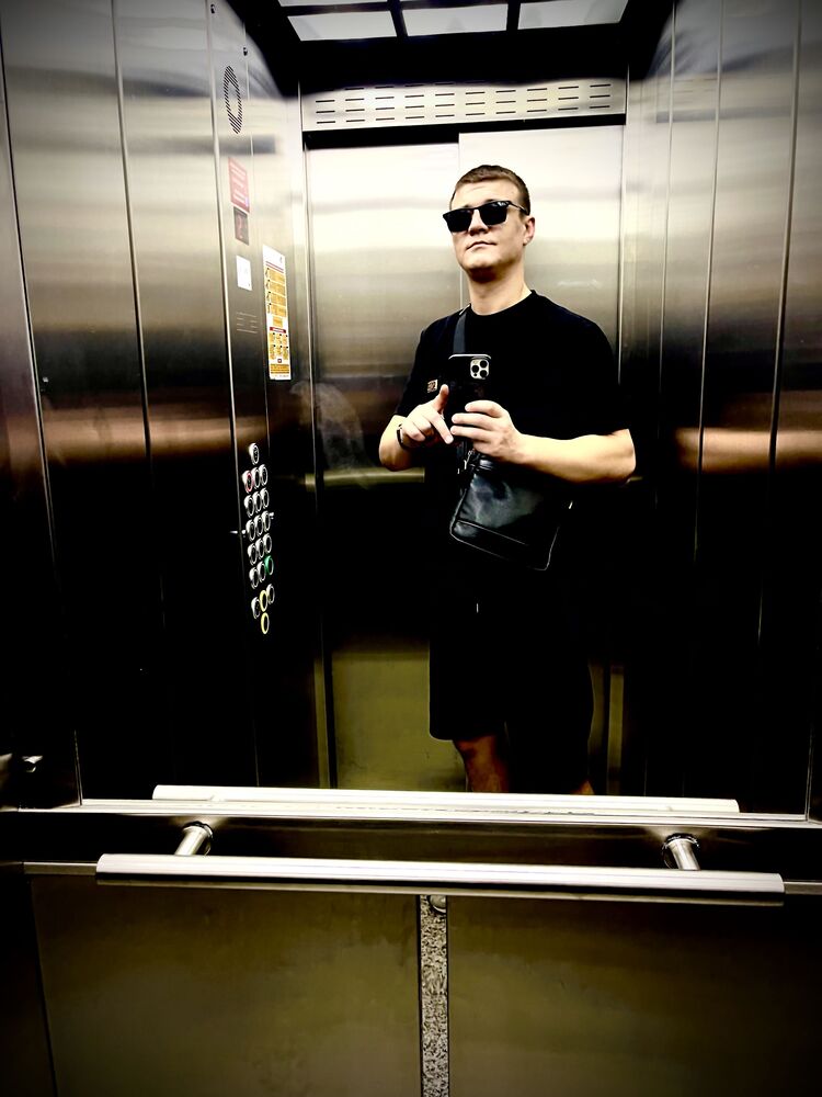  46458572  Artem, 25 ,    