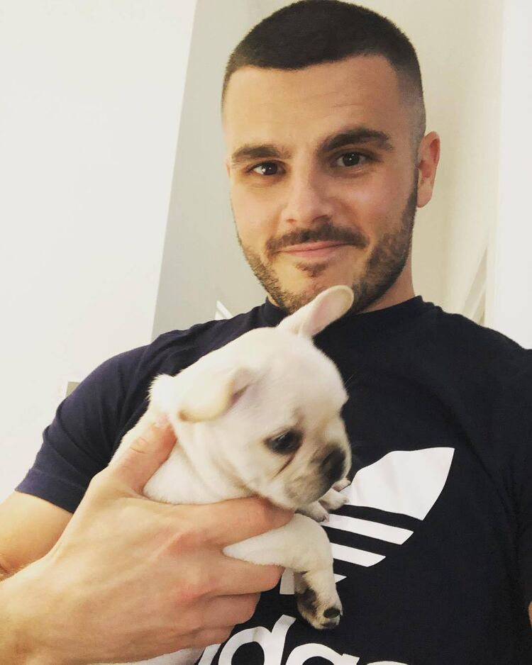  54098932  , 33 ,    -