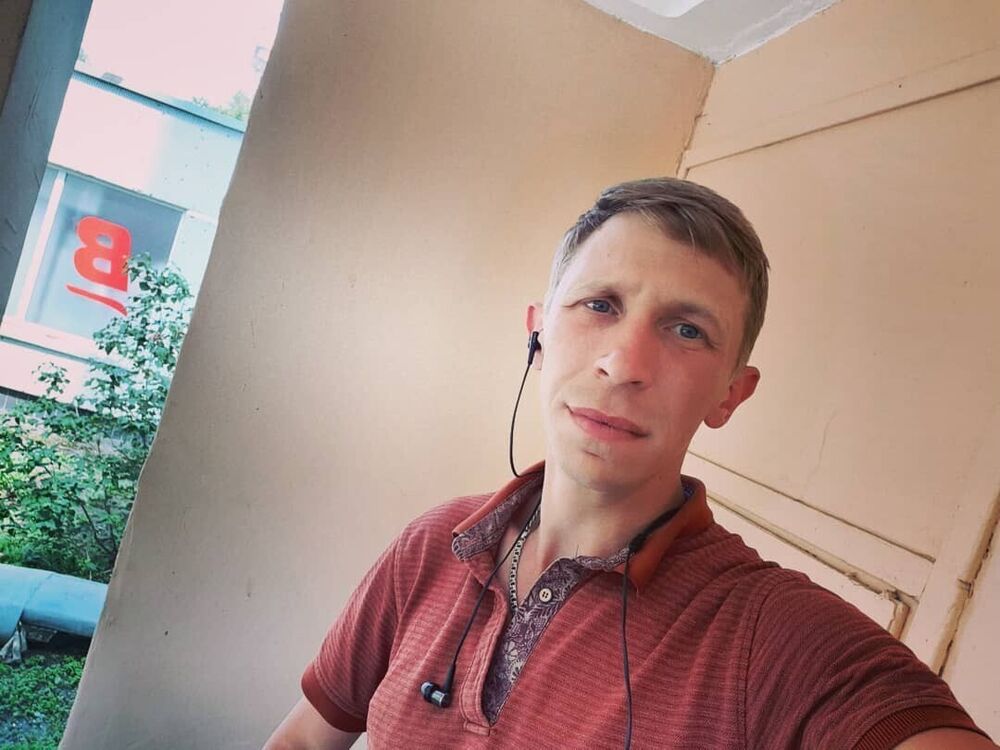  ,   Alexander, 32 ,     , c 