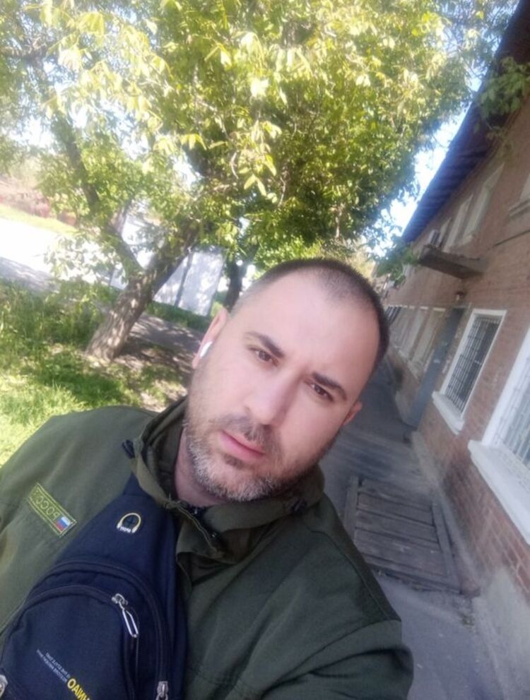  --,   , 33 ,   