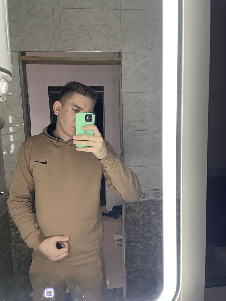  39067752  , 22 ,    
