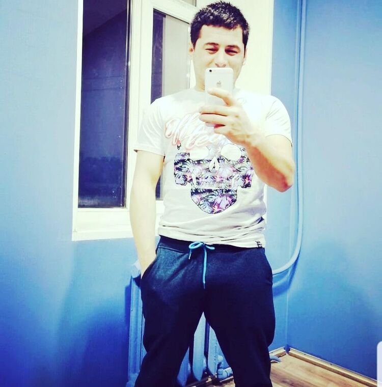  27043192  Djoni, 27 ,    -