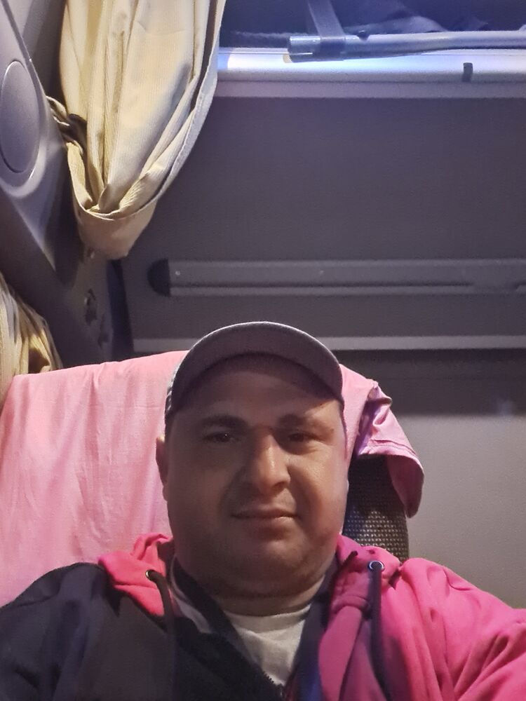  27088622  Jekson, 35 ,    