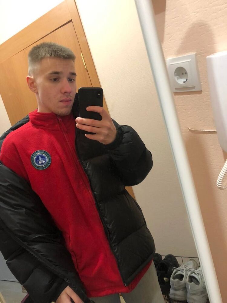  33496612  , 26 ,    -