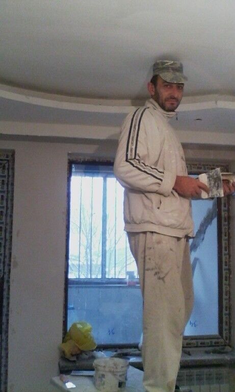  ,   Eduard, 45 ,   