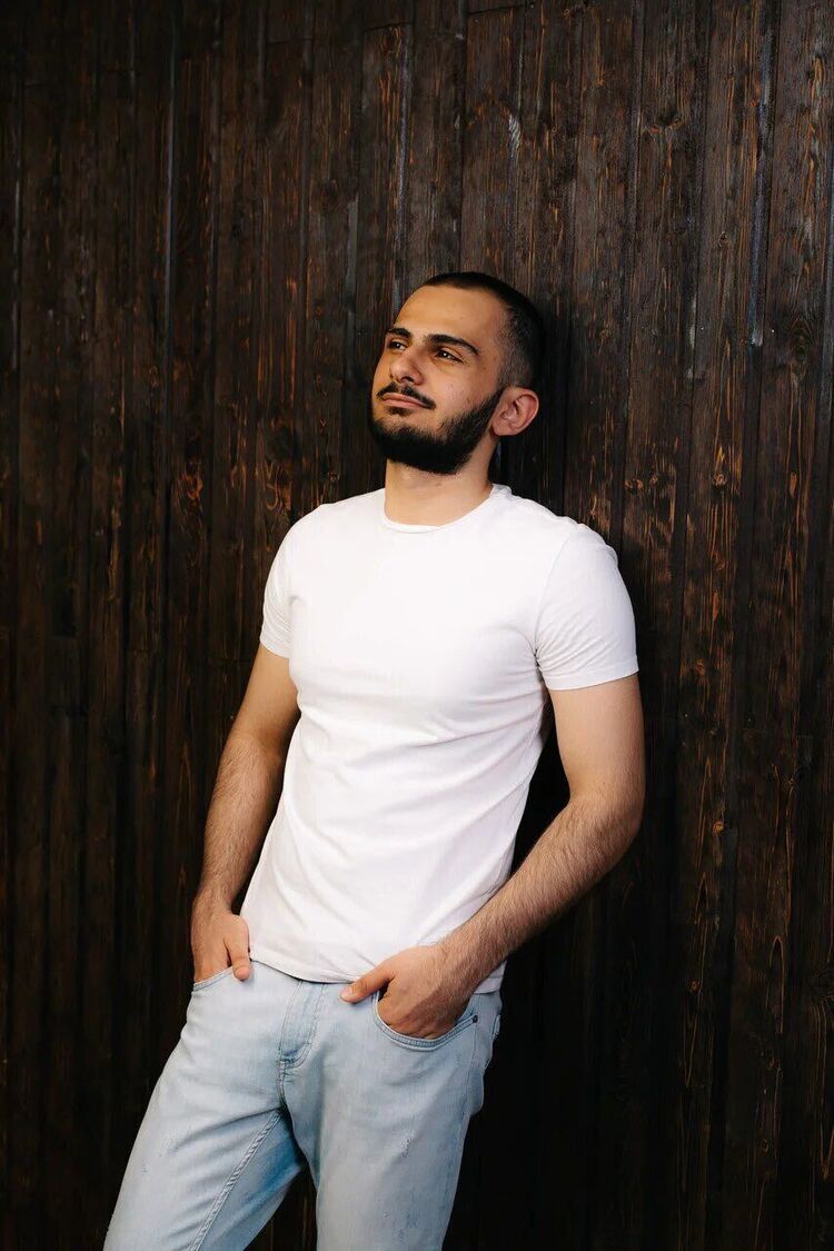  31203932  Sinan, 23 ,    