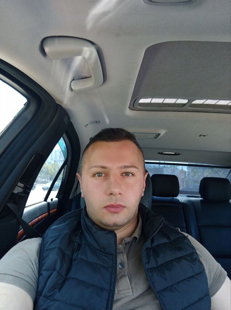  47858542  , 33 ,    